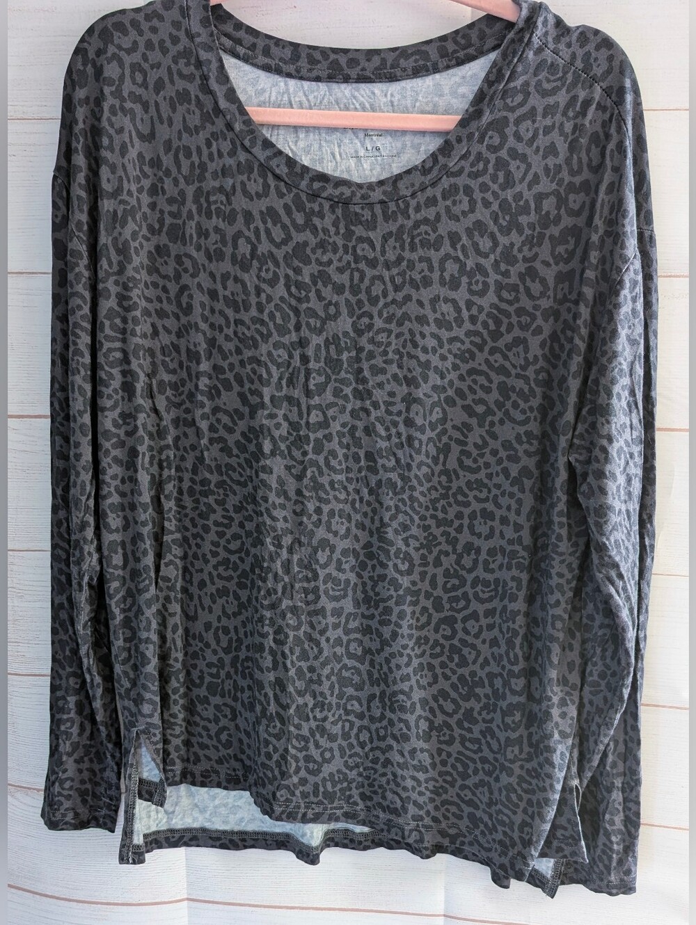 Laurier & CO. Charcoal Gray 🩶 Leopard 🐆 🐆 😲 Print Super Soft Long-Sleeve Top